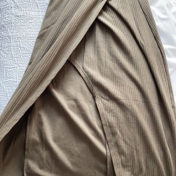 High Neck Dress! - Picture 3 of 5